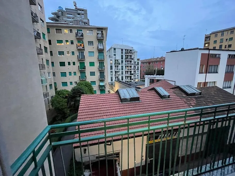 Tiny House - 15 Minutes To Duomo Apartment Milan